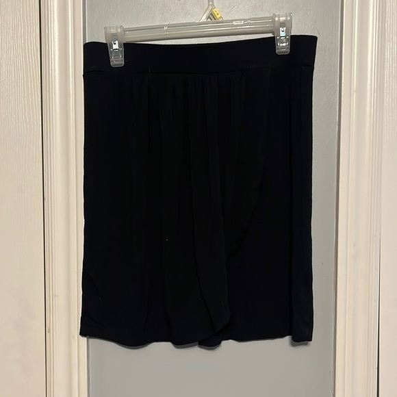 Joe Fresh Mini Skirt - Picture 3 of 4